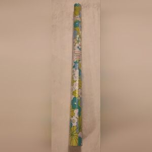 NWT & Retired! Innisbrook Gift Wrap -36sq
